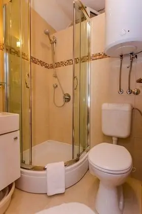 Ev (Gor - free WiFi - H(2+1))