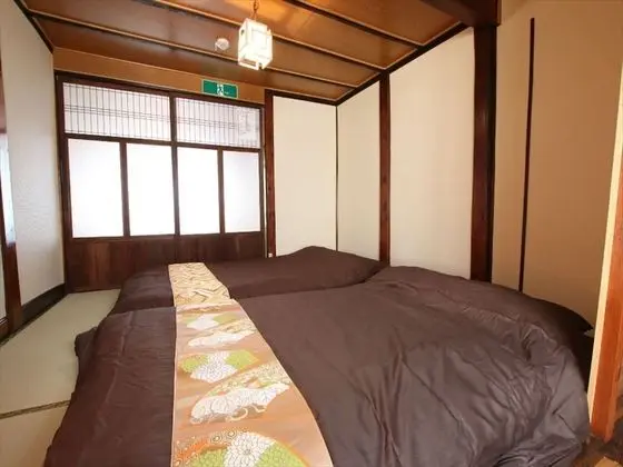 Ev (Private Vacation)