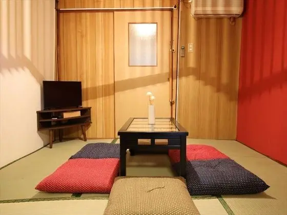 Ev (Private Vacation)