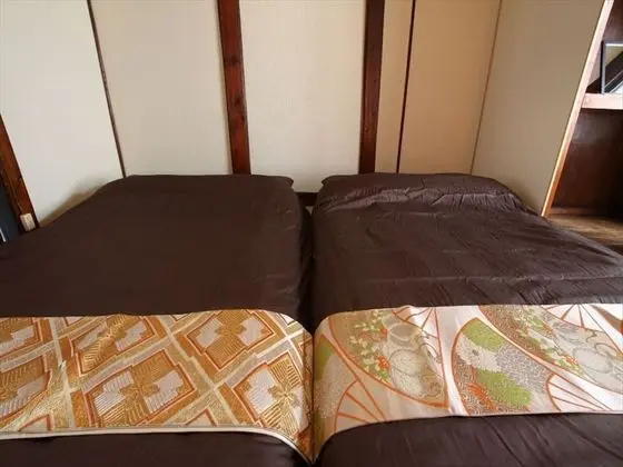 Ev (Private Vacation)