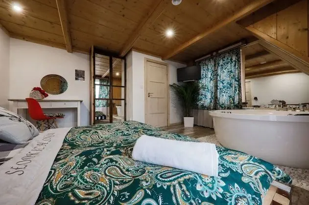 Romantic Oda, 1 Büyük (Queen) Boy Yatak, Jakuzi