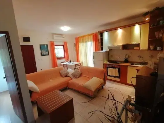 Apart Daire (Goran - close to the sea & parking sp)