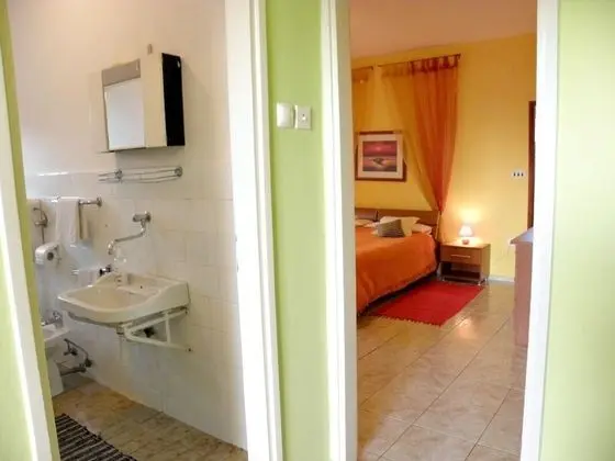 Apart Daire (Gorda - 50m from the beach & parking )