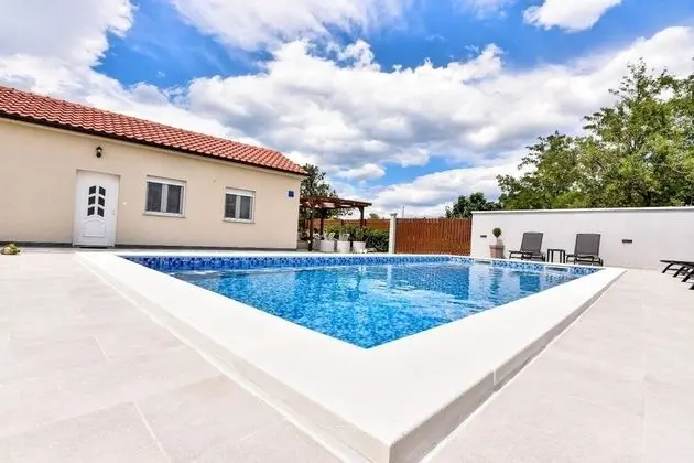 Apart Daire (Gordana Mar - with pool - A1(2+2))