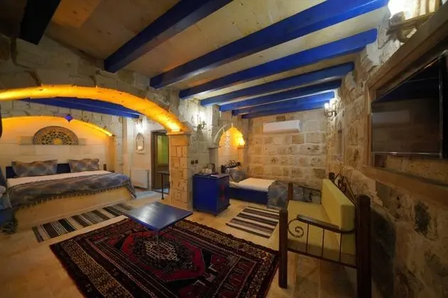 Deluxe Üç Kişilik Oda , Avlu Manzaralı