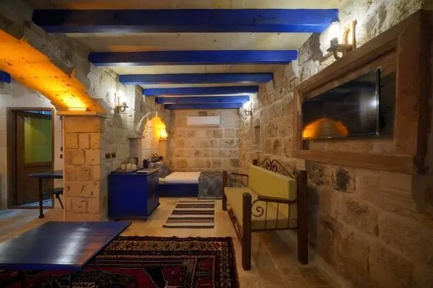Deluxe Üç Kişilik Oda , Avlu Manzaralı