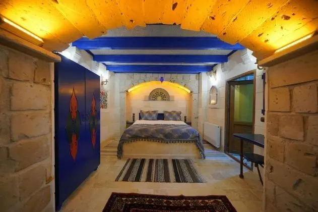 Deluxe Üç Kişilik Oda , Avlu Manzaralı