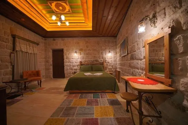 Superior Stone Room - 8