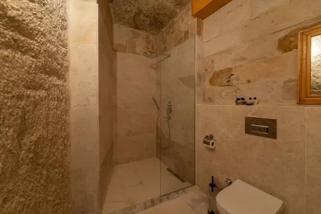 Queen Suite