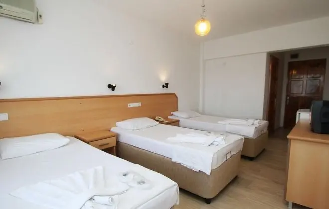 Triple, Şehir Manzaralı