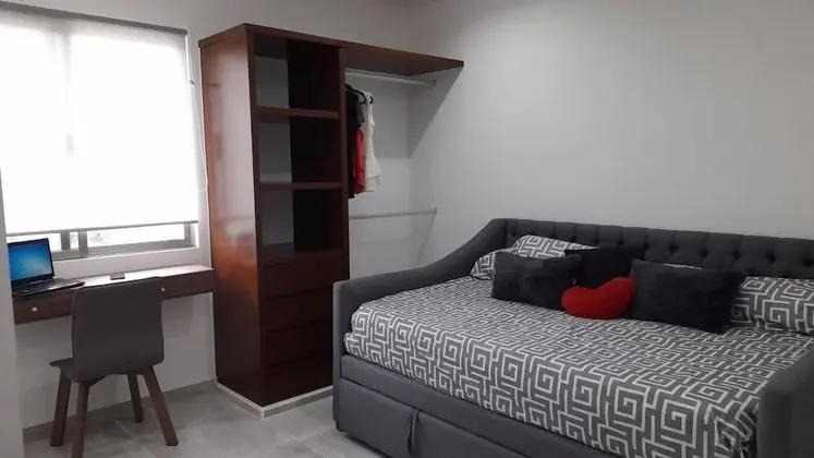 Daire, 2 Yatak Odası, Balkon
