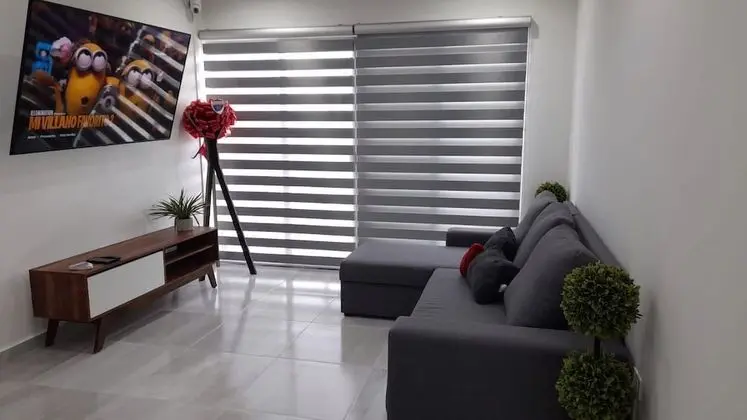 Daire, 2 Yatak Odası, Balkon