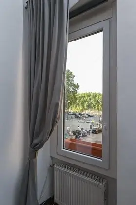 Ev