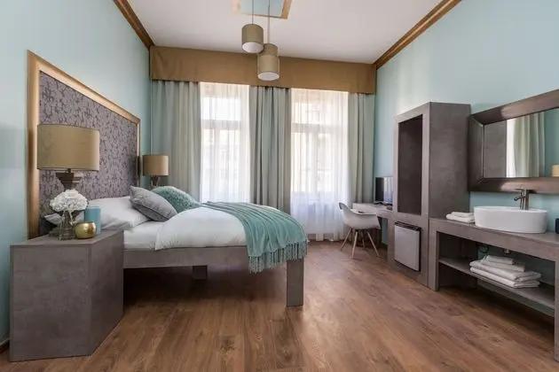 Deluxe Tek Büyük Yataklı Oda