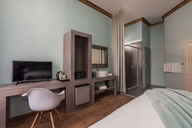 Deluxe Tek Büyük Yataklı Oda