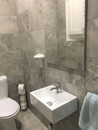 Tek Kişilik Oda, Ortak Banyo