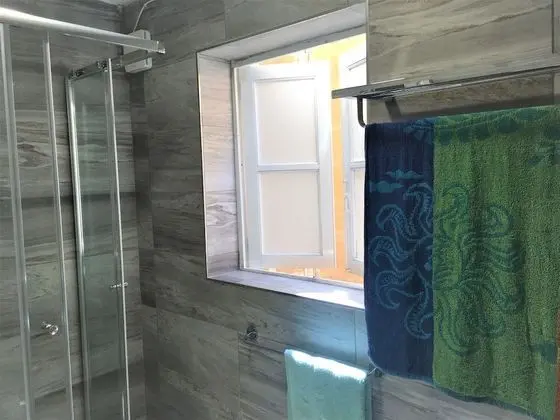 Tek Kişilik Oda, Ortak Banyo