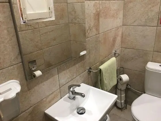 Tek Kişilik Oda, Ortak Banyo