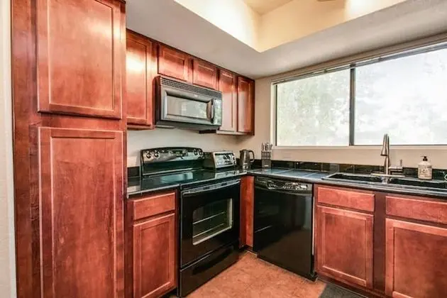 Ev (2 Bedrooms)
