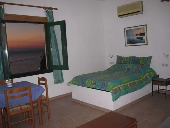 Stüdyo, Deniz Manzaralı (for 3)
