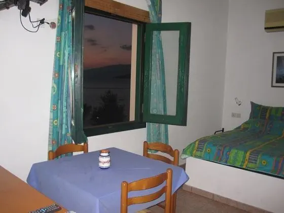 Stüdyo, Deniz Manzaralı (for 3)