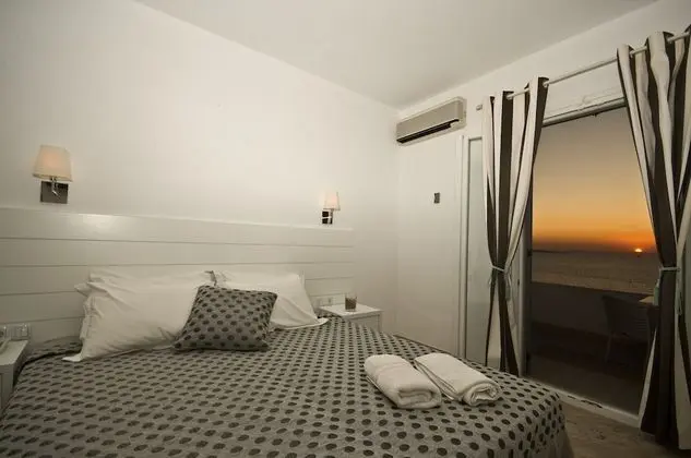 Standard Oda (with extra bed)