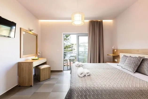 Quadruple Room with Side Sea View