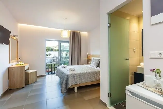 Quadruple Room with Side Sea View