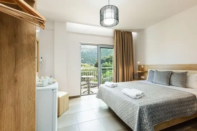Triple Room with Side Sea View