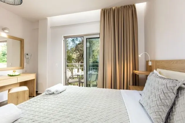 Triple Room with Side Sea View