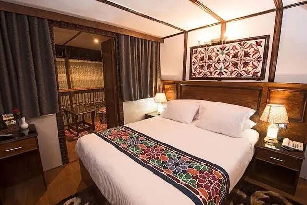 Standard Kulübe (7 nights, from Luxor & back, on Sat)