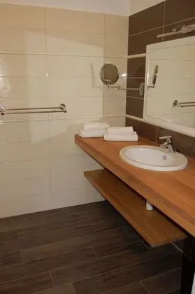Gorgonia Suite 4