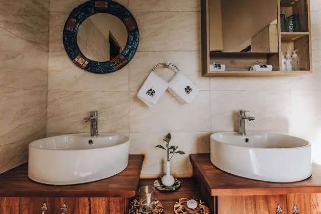 Deluxe Tek Büyük Yataklı Oda, 1 En Büyük (King) Boy Yatak, Sigara İçilmez, Dağ Manzaralı