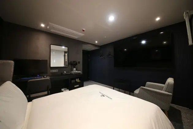 Panoramic Tek Büyük Yataklı Oda