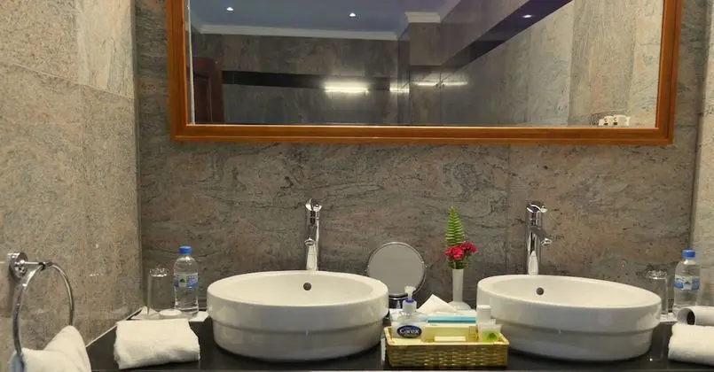 Executive Süit, Havuz Manzaralı