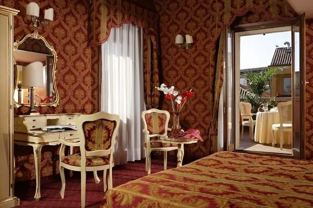 Dört Kişilik Oda, Şehir Manzaralı