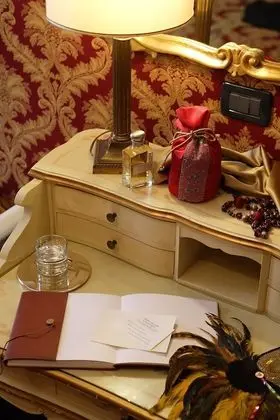 Dört Kişilik Oda, Şehir Manzaralı