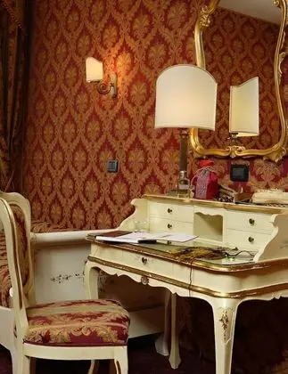 Dört Kişilik Oda, Şehir Manzaralı