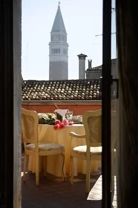 Dört Kişilik Oda, Şehir Manzaralı