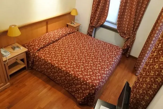 Tek Büyük veya İki Ayrı Yataklı Oda