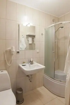 Business Tek Büyük veya İki Ayrı Yataklı Oda