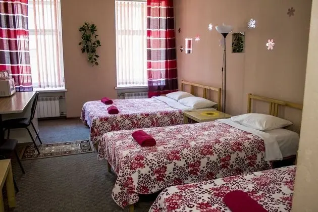 Economy Üç Kişilik Oda, Ortak Banyo