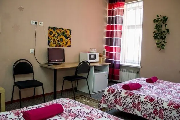 Economy Üç Kişilik Oda, Ortak Banyo