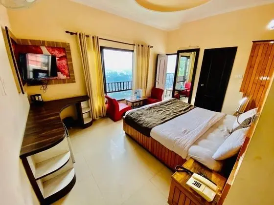 Deluxe Double Bedroom