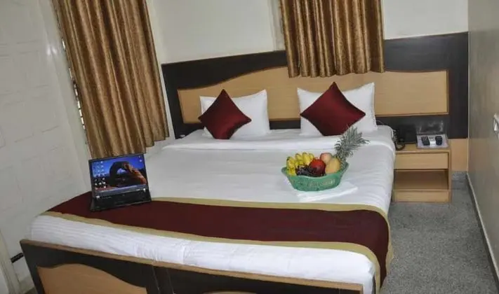 Deluxe Tek Büyük Yataklı Oda, Birden Çok Yatak, Şehir Manzaralı