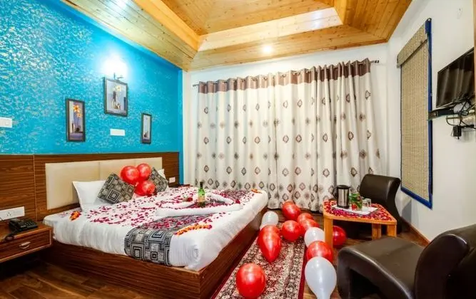 Deluxe Tek Büyük Yataklı Oda