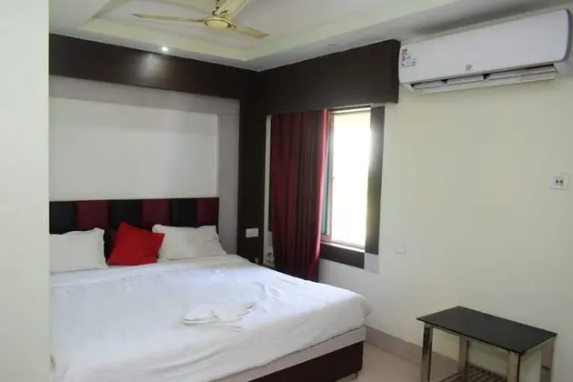 Deluxe Tek Büyük Yataklı Oda, Balkon, Şehir Manzaralı