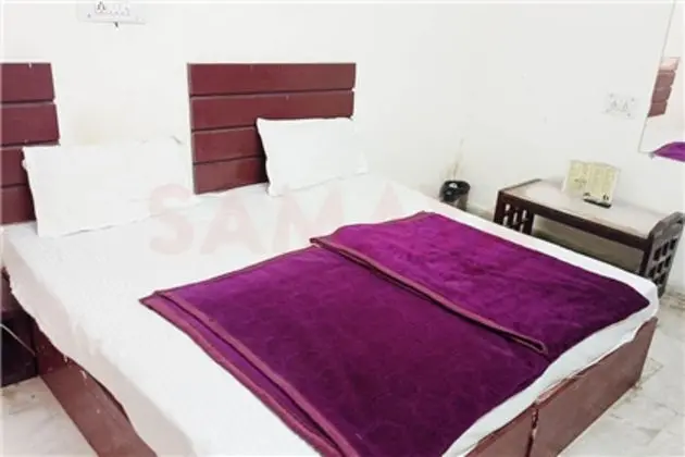 Deluxe Double Bed Room AC