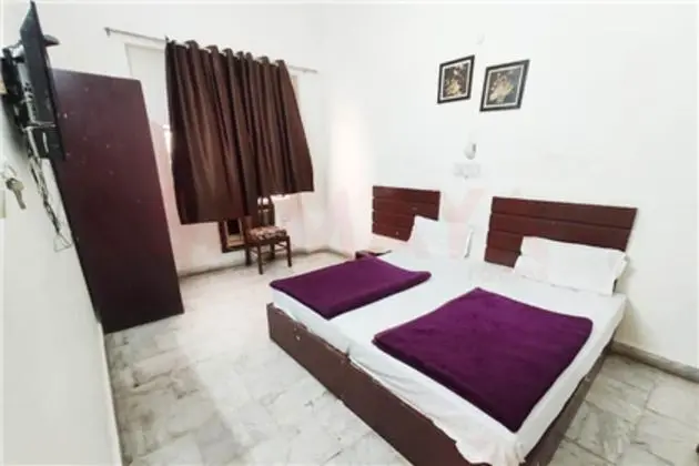 Deluxe Double Bed Room Non AC
