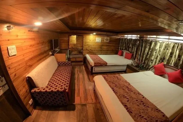 Deluxe Dört Kişilik Oda